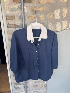 Soolinen Navy Button-Down Shirt with Cream Contrast Collar